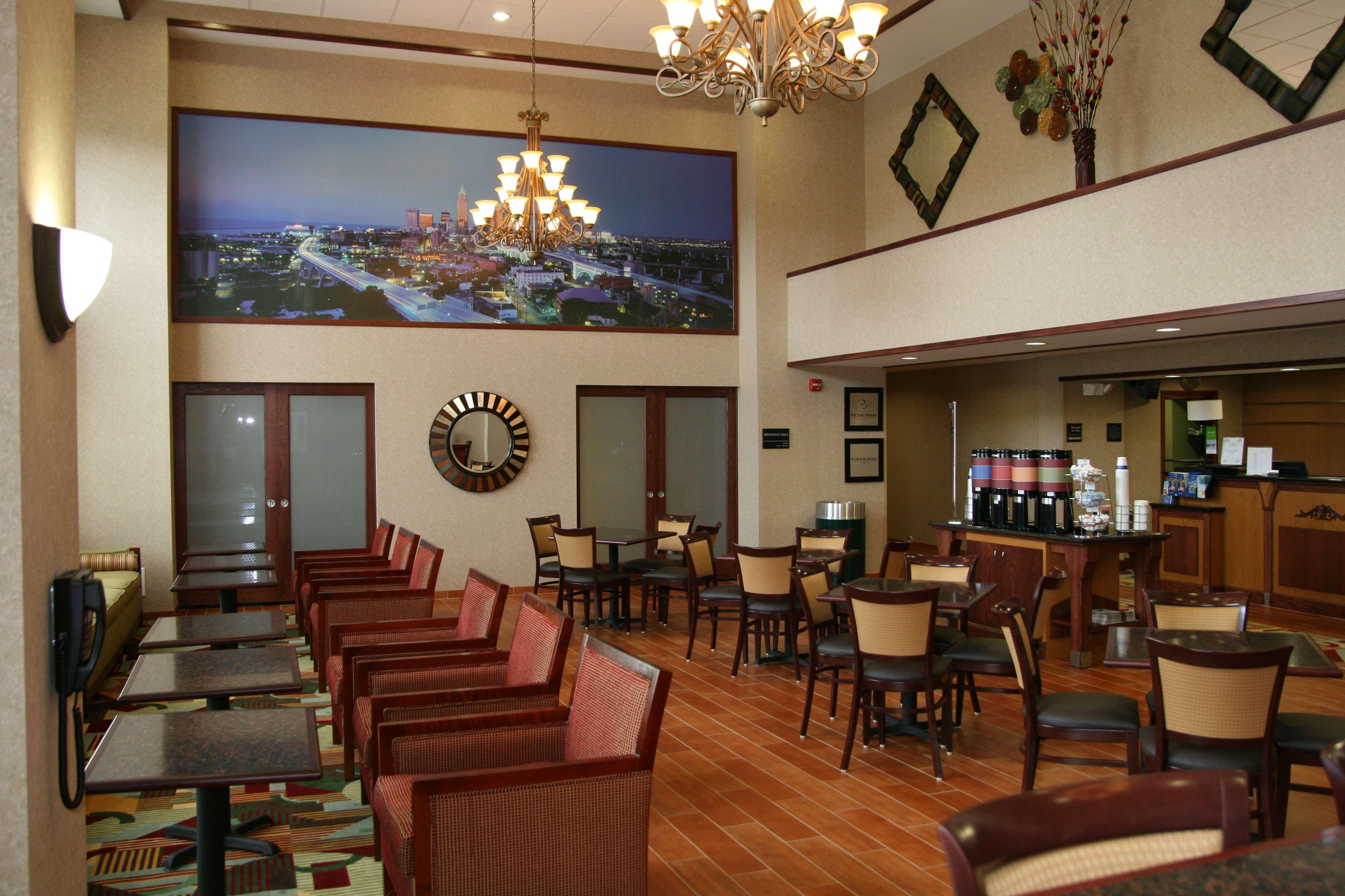 Hampton Inn & Suites Cleveland-Mentor Restaurace fotografie